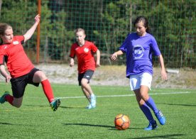 Piłka nożna dziewcząt